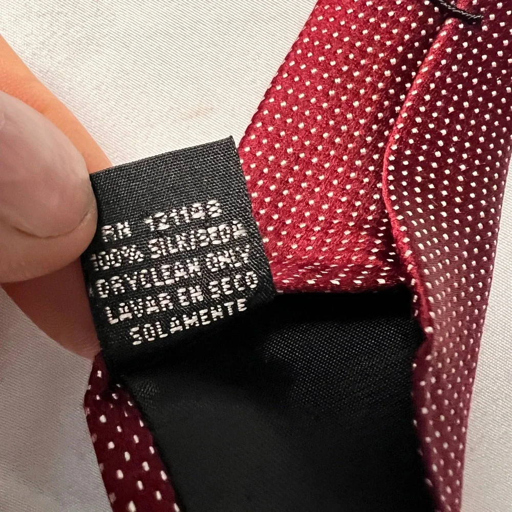 Croft & Barrow Mens Burgundy Red White Micro Dot 100% Silk Necktie Classic Width